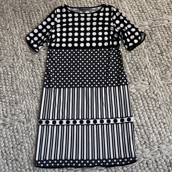 A Pea in the Pod comfortable polka dot dress - Picture 8 of 9